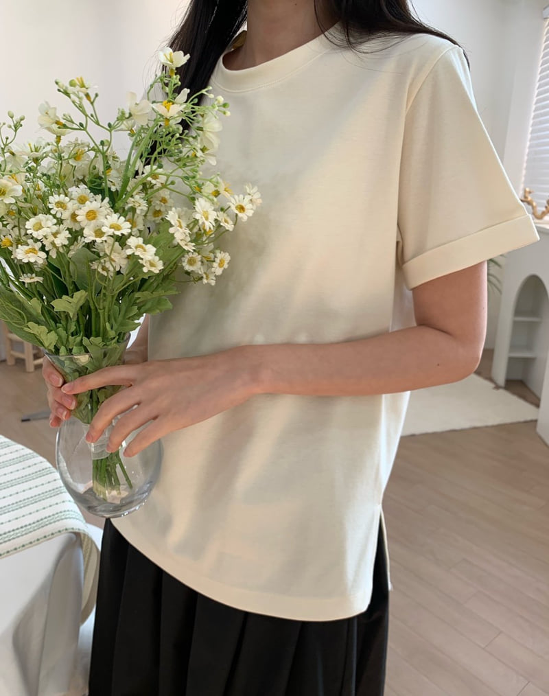 Allu - Korean Women Fashion - #momslook - Bunto Roll-up Tee - 9