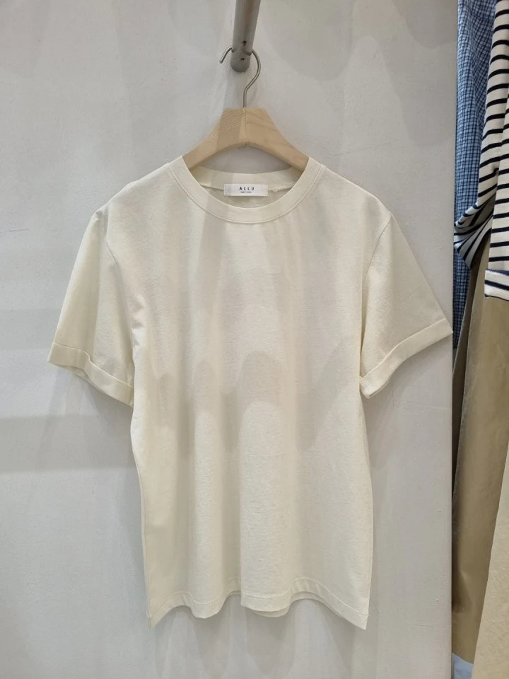 Allu - Korean Women Fashion - #momslook - Silk Roll-up Tee - 11