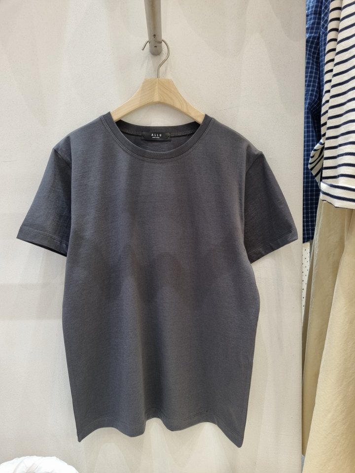 Allu - Korean Women Fashion - #womensfashion - Silket Short Sleeved Tee - 3