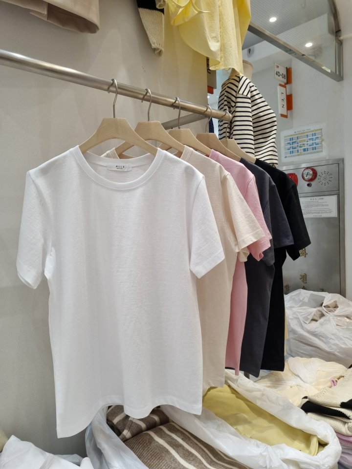 Allu - Korean Women Fashion - #womensfashion - Silket Short Sleeved Tee - 7
