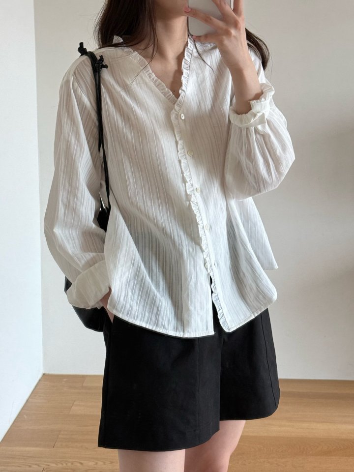 Amygrace - Korean Women Fashion - #momslook - Frill Cotton Blouse - 3