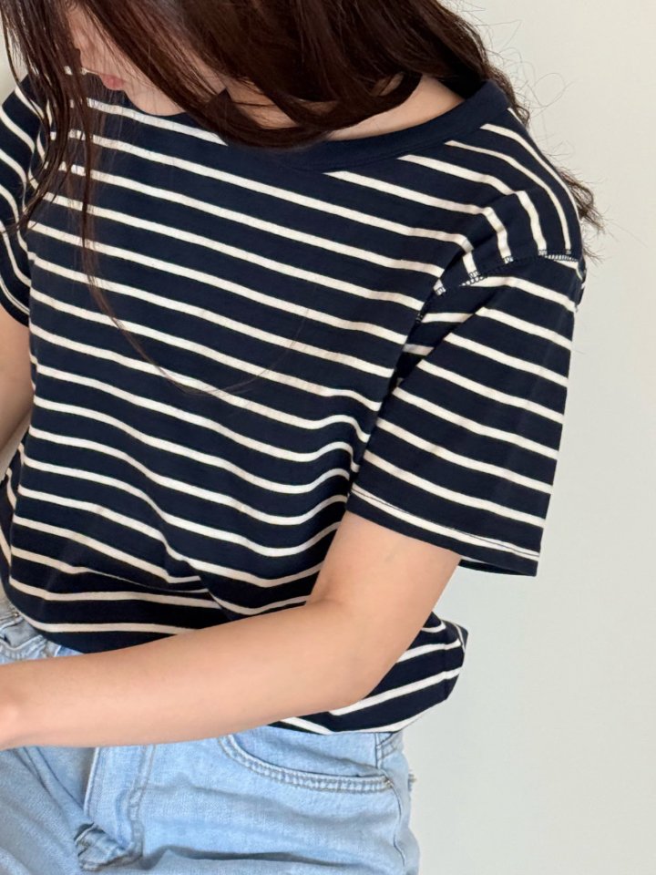 Amygrace - Korean Women Fashion - #pursuepretty - Leo Stripe Tee - 2