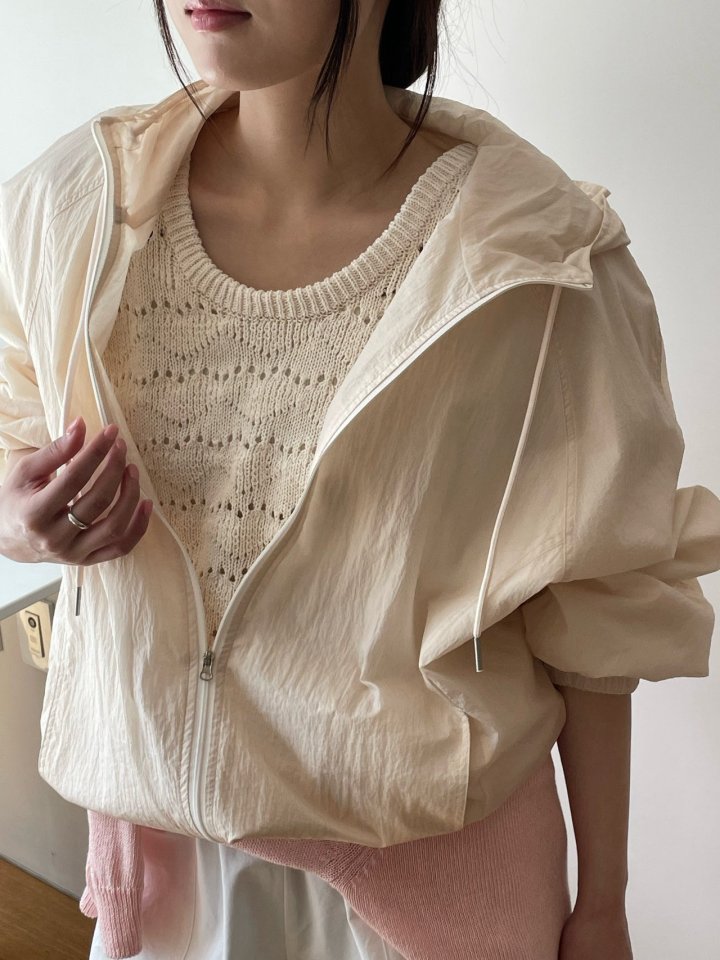 Amygrace - Korean Women Fashion - #restrostyle - Heart Knit Sleeveless Top - 5