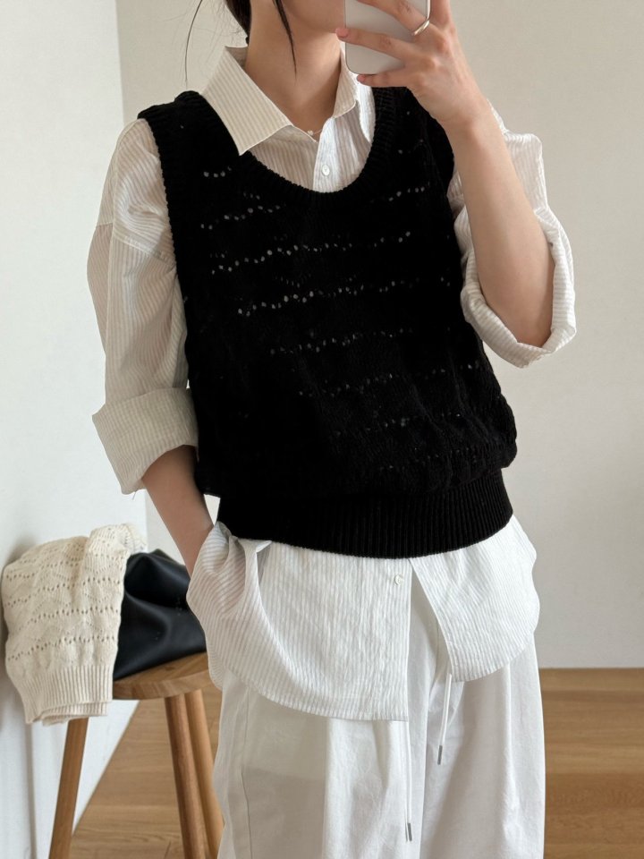 Amygrace - Korean Women Fashion - #shopsmall - Heart Knit Sleeveless Top - 7