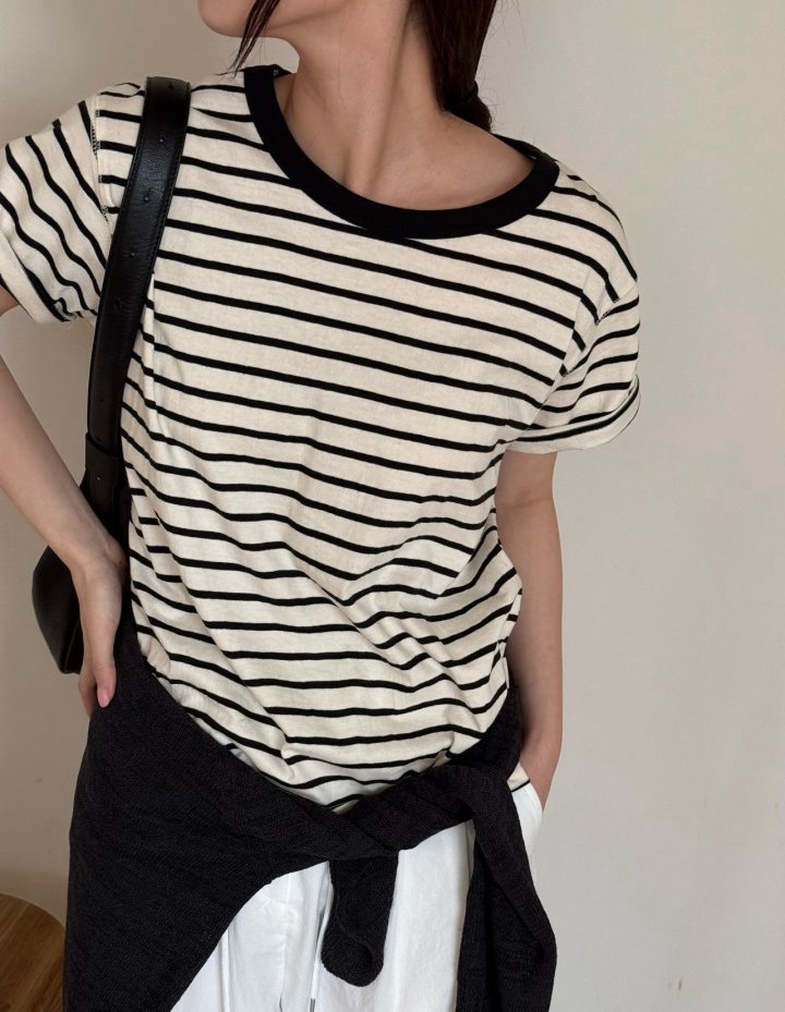 Amygrace - Korean Women Fashion - #shopsmall - Leo Stripe Tee - 5