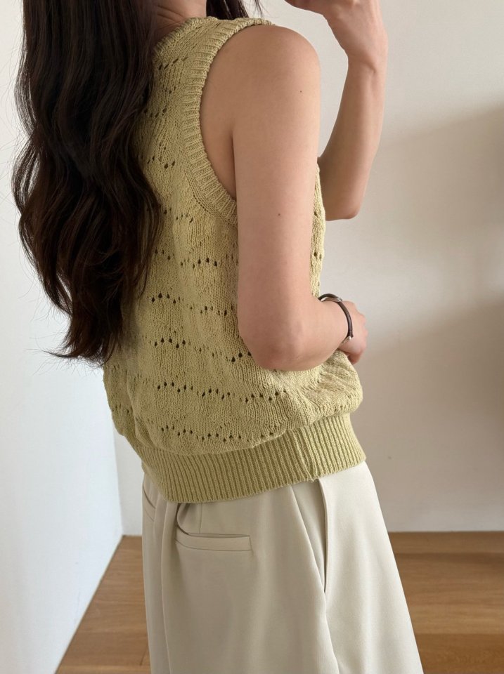 Amygrace - Korean Women Fashion - #thelittlethings - Heart Knit Sleeveless Top - 9