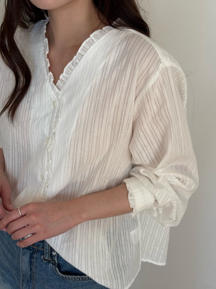 Amygrace - Korean Women Fashion - #thelittlethings - Frill Cotton Blouse - 2