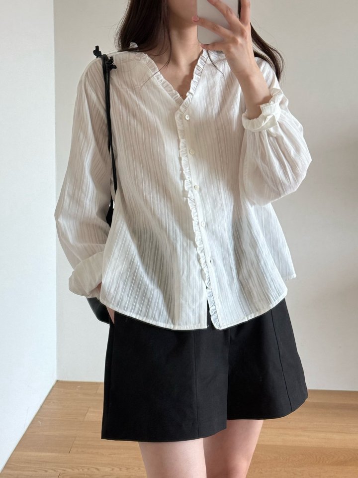 Amygrace - Korean Women Fashion - #womensfashion - Button Cotton Shorts - 6