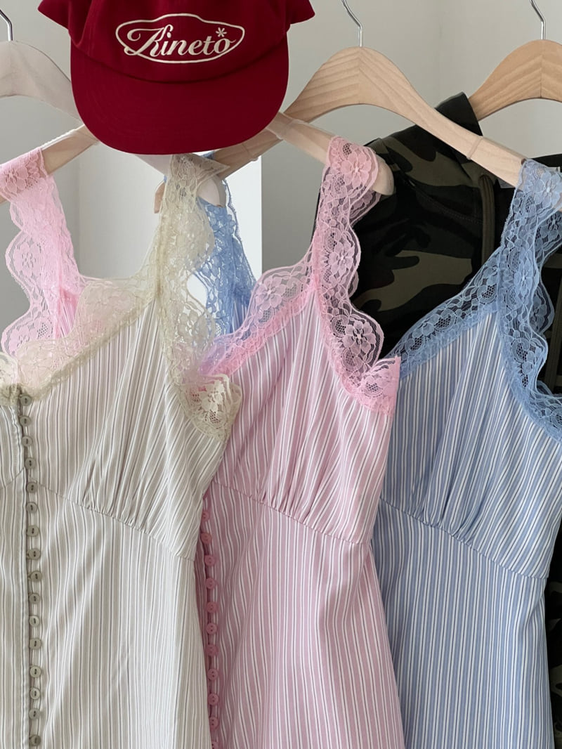 Another Avenue - Korean Women Fashion - #momslook - Hub Lace Sleeveless Blouse - 9