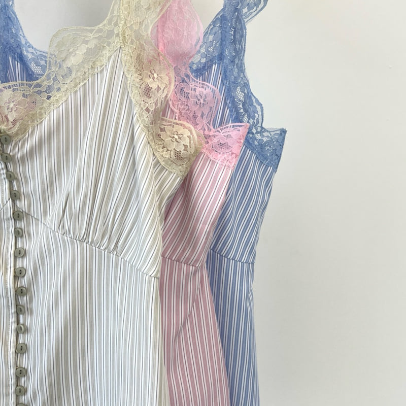 Another Avenue - Korean Women Fashion - #womensfashion - Hub Lace Sleeveless Blouse - 12