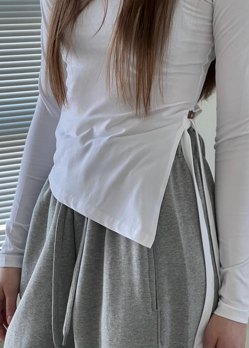 Another Avenue - Korean Women Fashion - #womensfashion - Swing Triangle Tee - 3