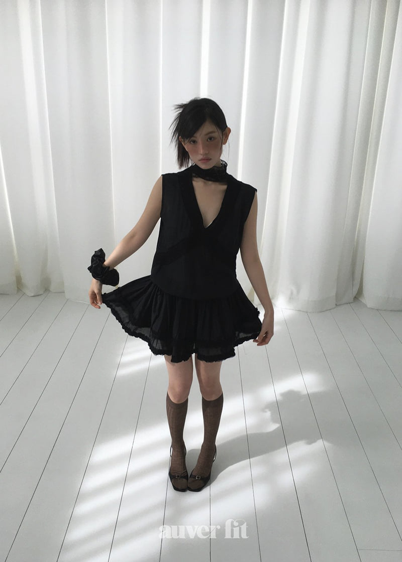 Auver_Fit - Korean Women Fashion - #momslook - Lace Scarf Sleeveless One-piece - 3
