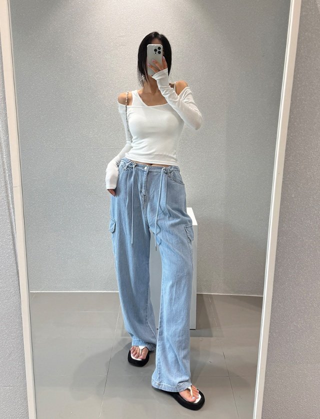 Bbibbi - Korean Women Fashion - #momslook - Chewing Long Sleeve Tee - 3