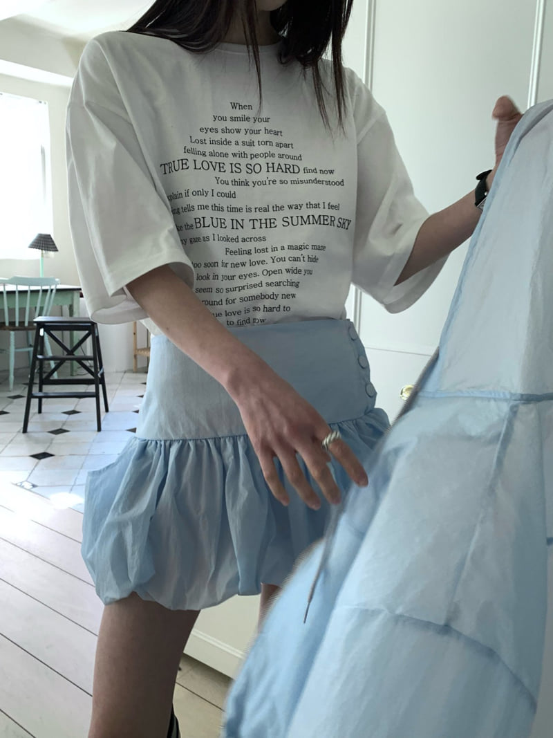 Buckle - Korean Women Fashion - #womensfashion - Hard Lettering Box Tee - 11