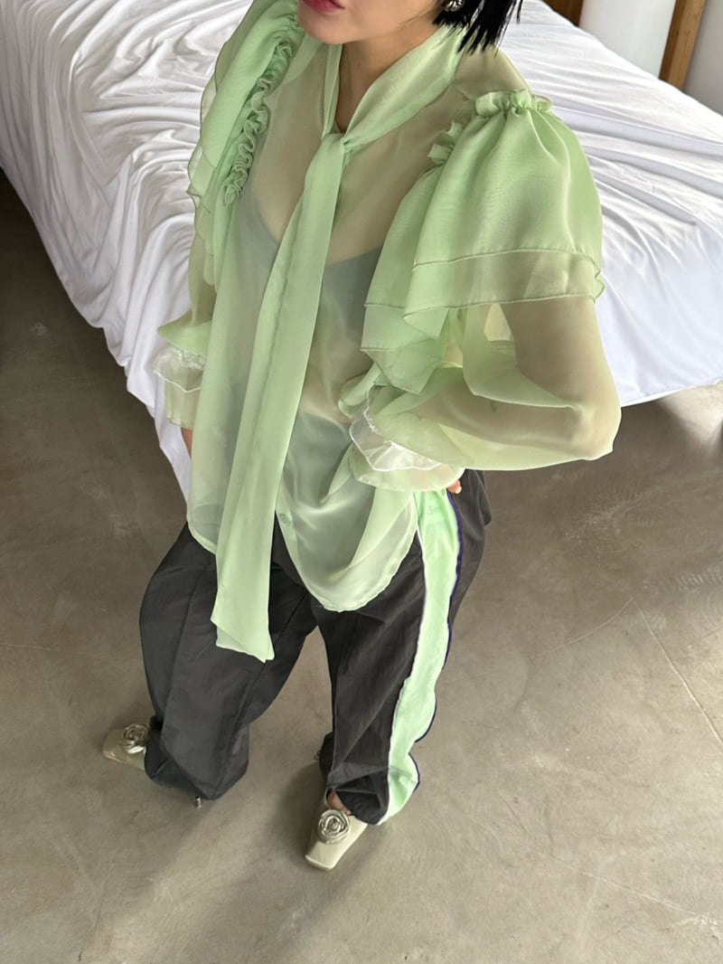 Chavi - Korean Women Fashion - #vintagekidsstyle - Queen Chiffon Blouse - 3