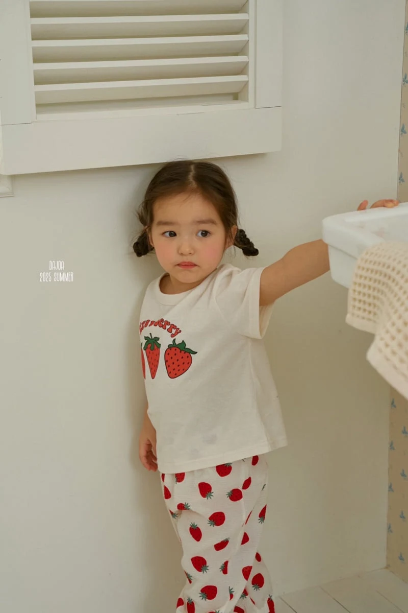 Dajoa - Korean Children Fashion - #prettylittlegirls - Strawberry Top Bottom Set