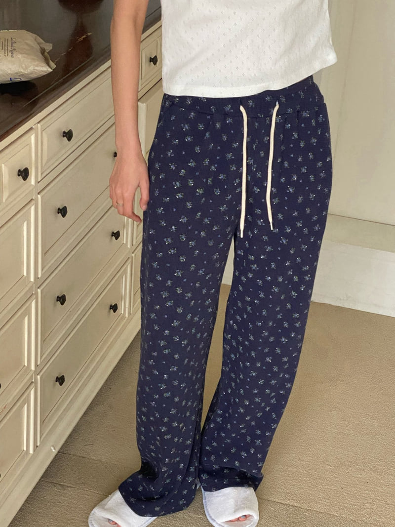 Diana - Korean Women Fashion - #momslook - Flower Pants - 2