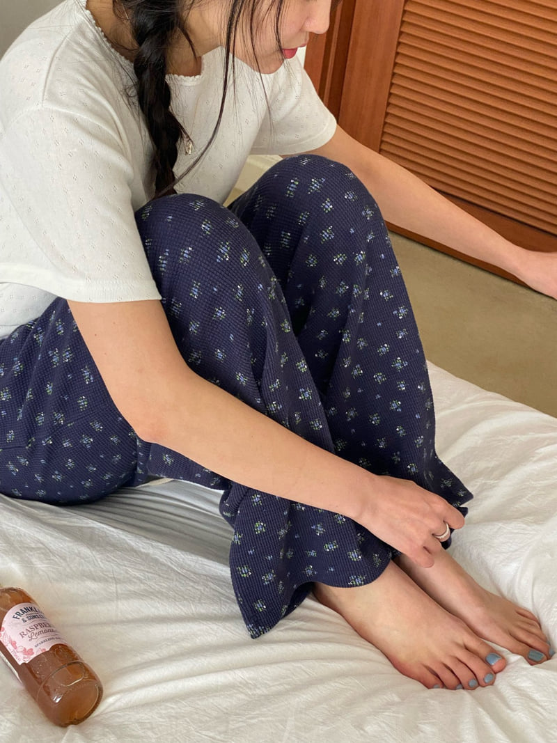 Diana - Korean Women Fashion - #momslook - Flower Pants - 3