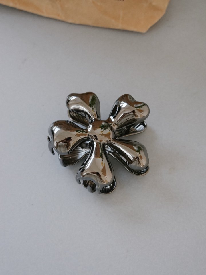 Eeiitt - Korean Women Fashion - #momslook - On Flower Mini Clip Pin - 6