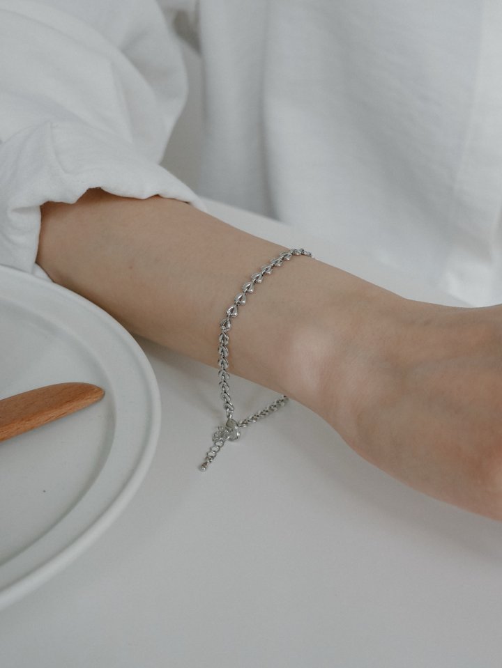 Eeiitt - Korean Women Fashion - #momslook - April Heart Bracelet