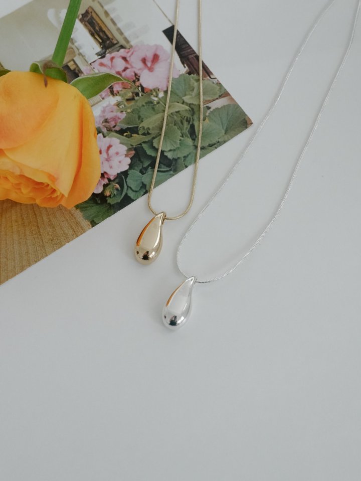 Eeiitt - Korean Women Fashion - #momslook - Bellen Water Drop Necklace