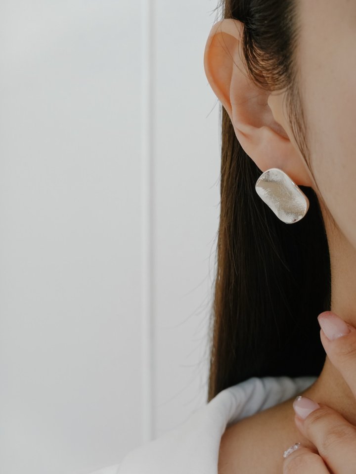Eeiitt - Korean Women Fashion - #momslook - Cast Round Earring - 2