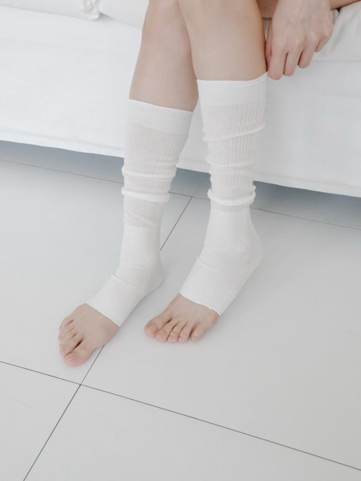 Eeiitt - Korean Women Fashion - #momslook - Spring Color Leg Warmer Knee Socks - 9