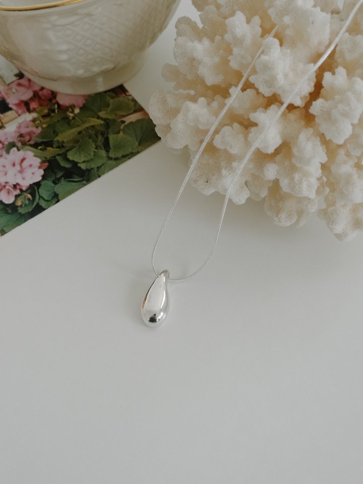 Eeiitt - Korean Women Fashion - #momslook - Bellen Water Drop Necklace - 4
