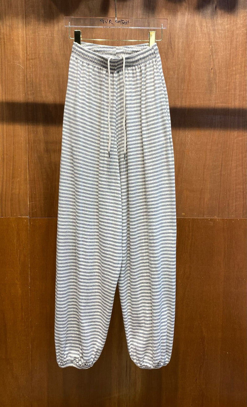 Gavara Market - Korean Women Fashion - #womensfashion - BB Eyelet Jogger Pants - 3