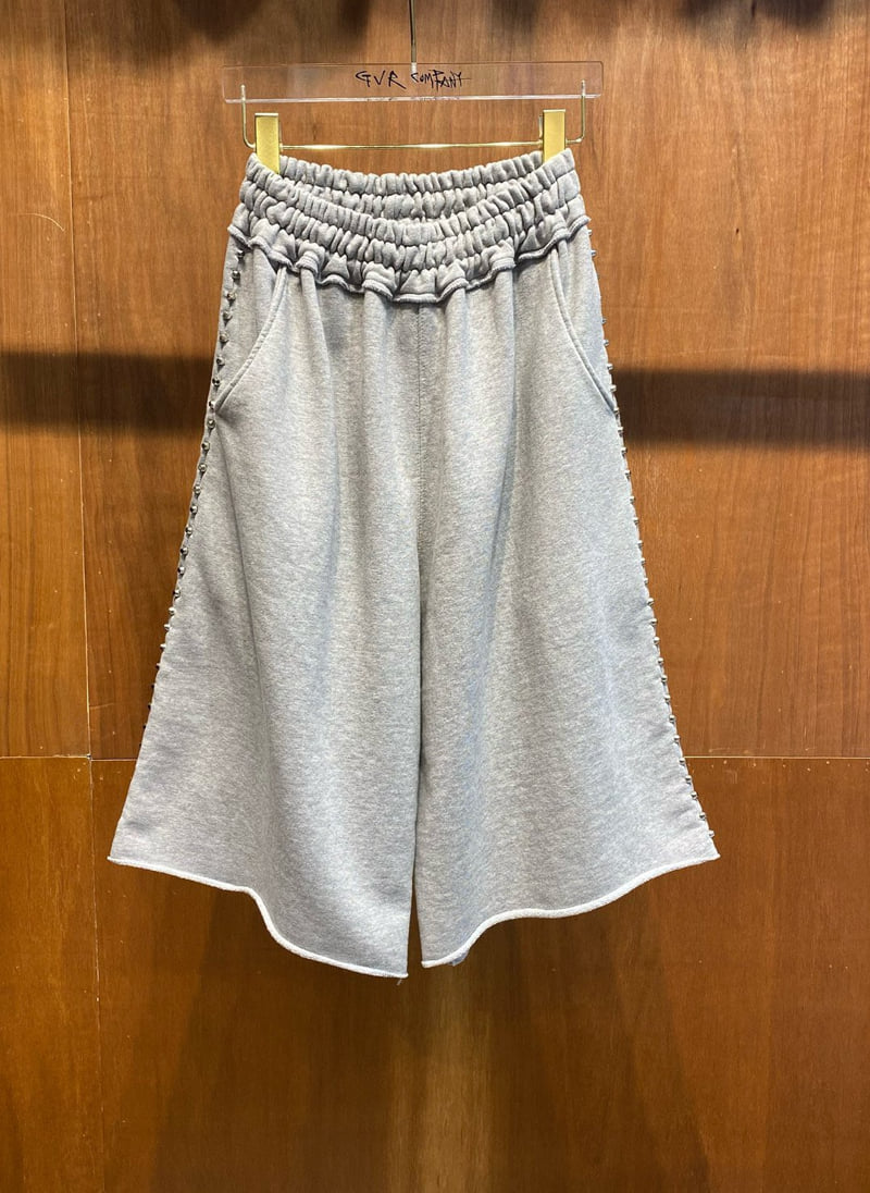 Gavara Market - Korean Women Fashion - #womensfashion - Studded Pants - 3