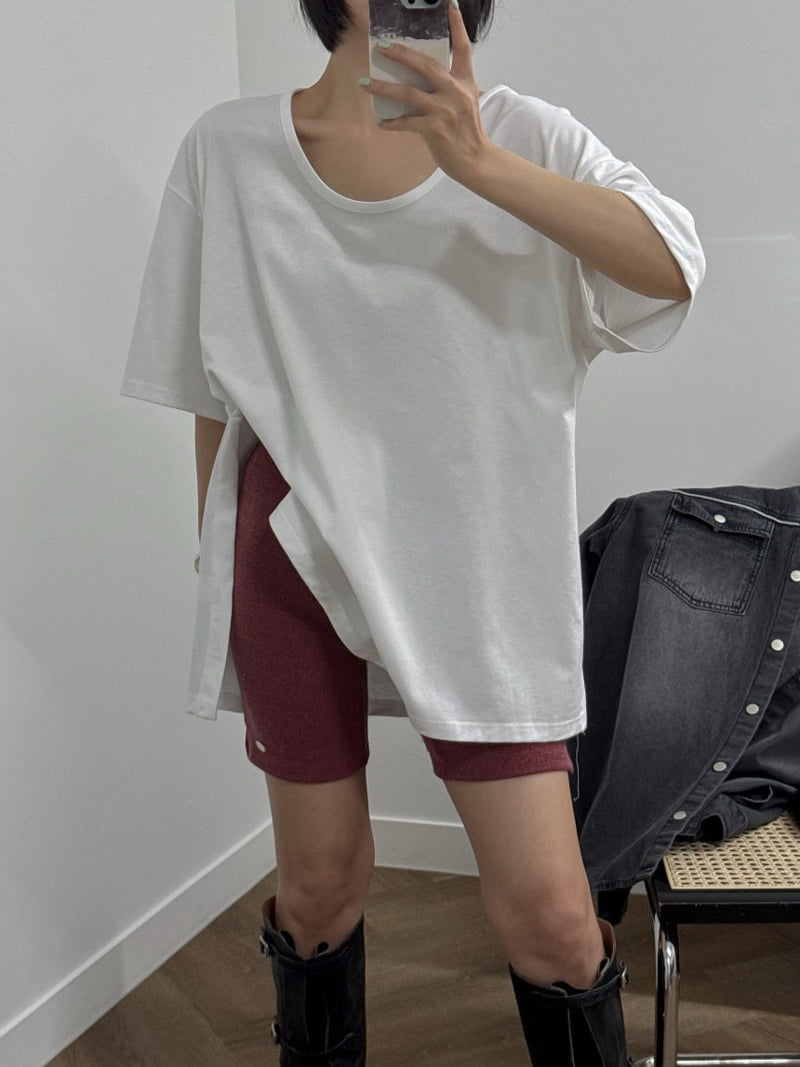 Heil - Korean Women Fashion - #vintagekidsstyle - Slit U-neck Tee
