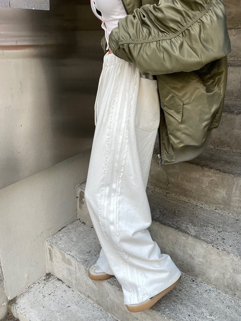 Heil - Korean Women Fashion - #vintagekidsstyle - Lace Track Pants - 3
