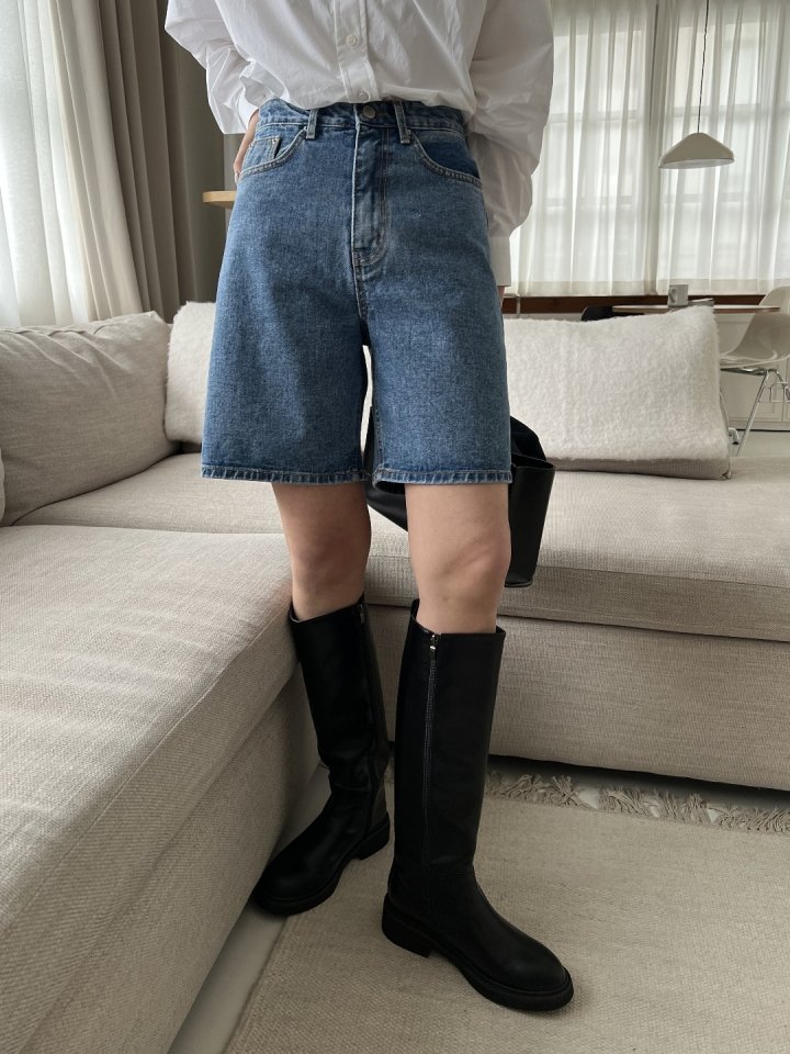I'm here - Korean Women Fashion - #momslook - Denim Shorts