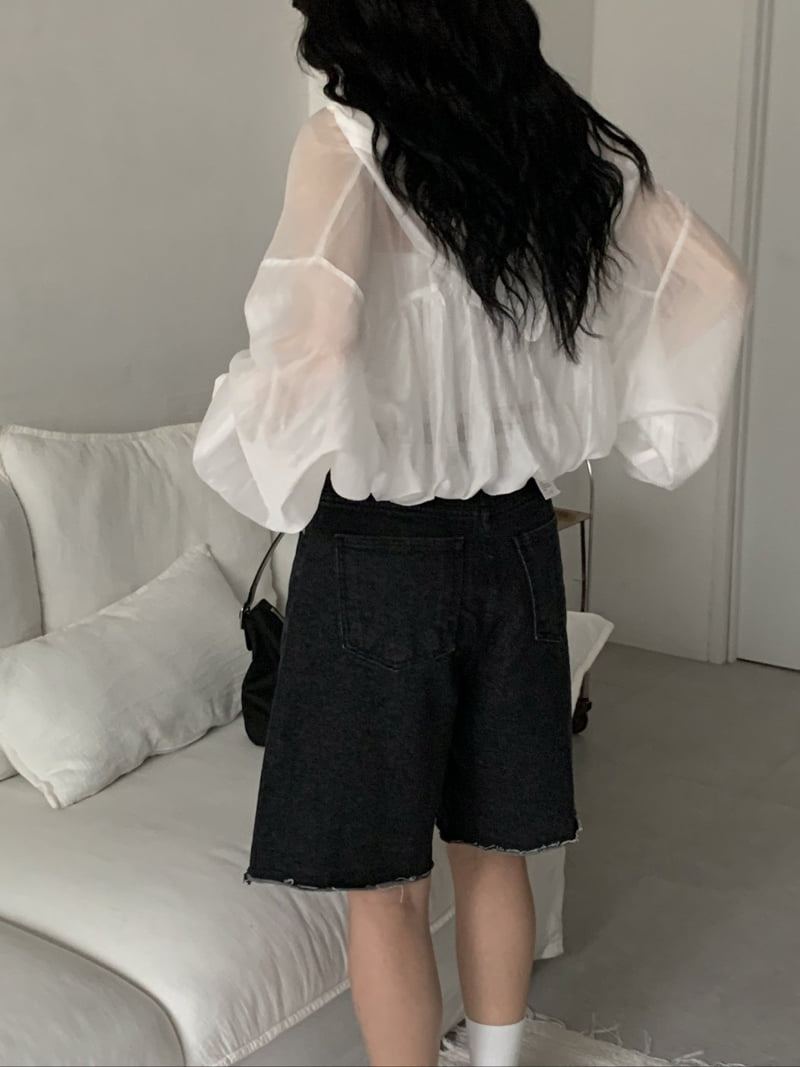 I'm here - Korean Women Fashion - #momslook - Cutting Black Denim Shorts - 12