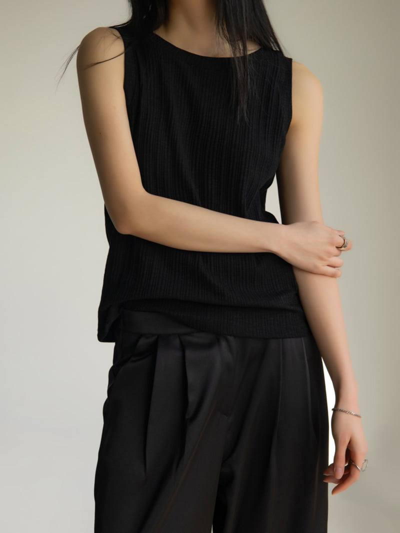 Inssense - Korean Women Fashion - #momslook - Knit Texture Backless Sleeveless Top - 5