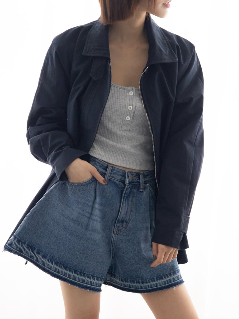 Inssense - Korean Women Fashion - #womensfashion - Unfinished Pintuck Flared Denim Shorts - 4