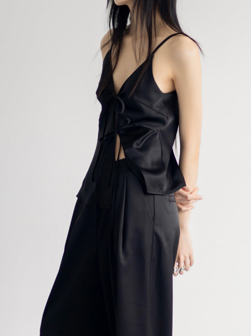 Inssense - Korean Women Fashion - #momslook - Wave Detail Two Way Satin Bustier - 3