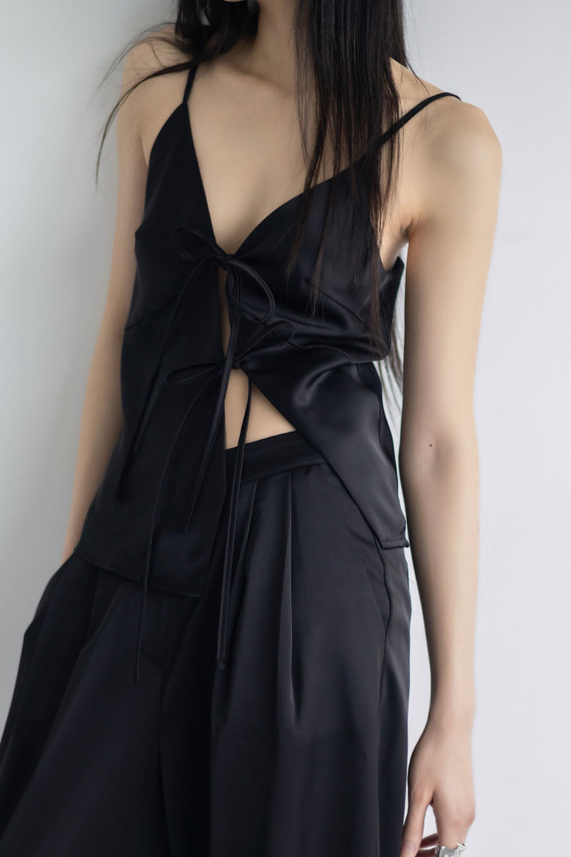 Inssense - Korean Women Fashion - #momslook - Wave Detail Two Way Satin Bustier - 5