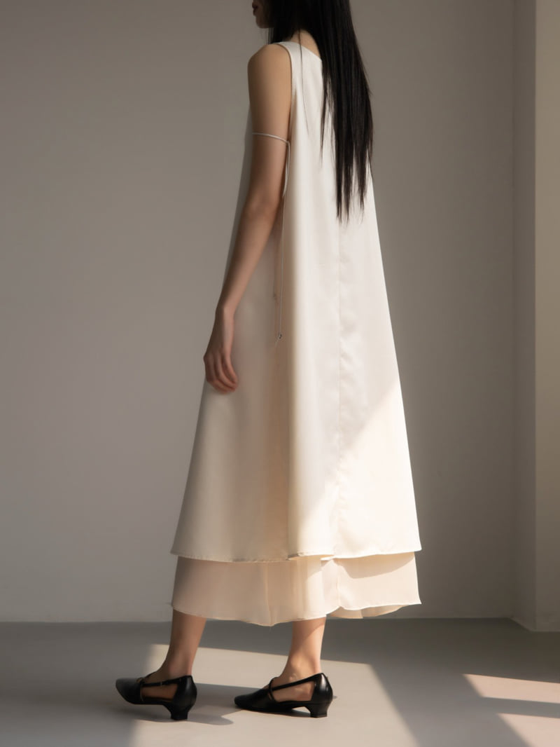 Inssense - Korean Women Fashion - #momslook - Silky Sheer Fabric Layered Maxi Dress - 5