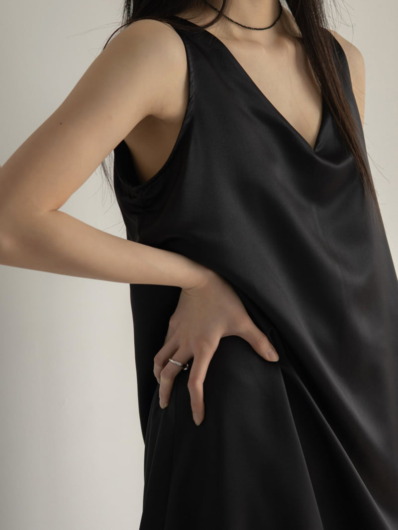 Inssense - Korean Women Fashion - #momslook - Silky Sheer Fabric Layered Maxi Dress - 4