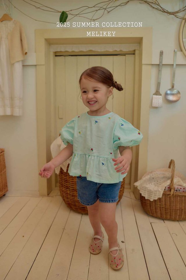 Melikey - Korean Children Fashion - #designkidswear - Flower Puff Blouse - 6