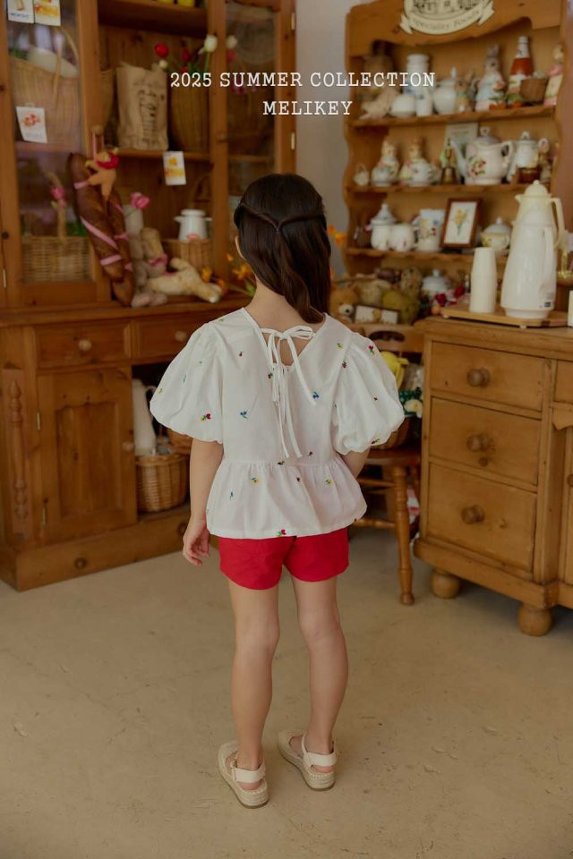 Melikey - Korean Children Fashion - #kidsstore - Flower Puff Blouse - 10
