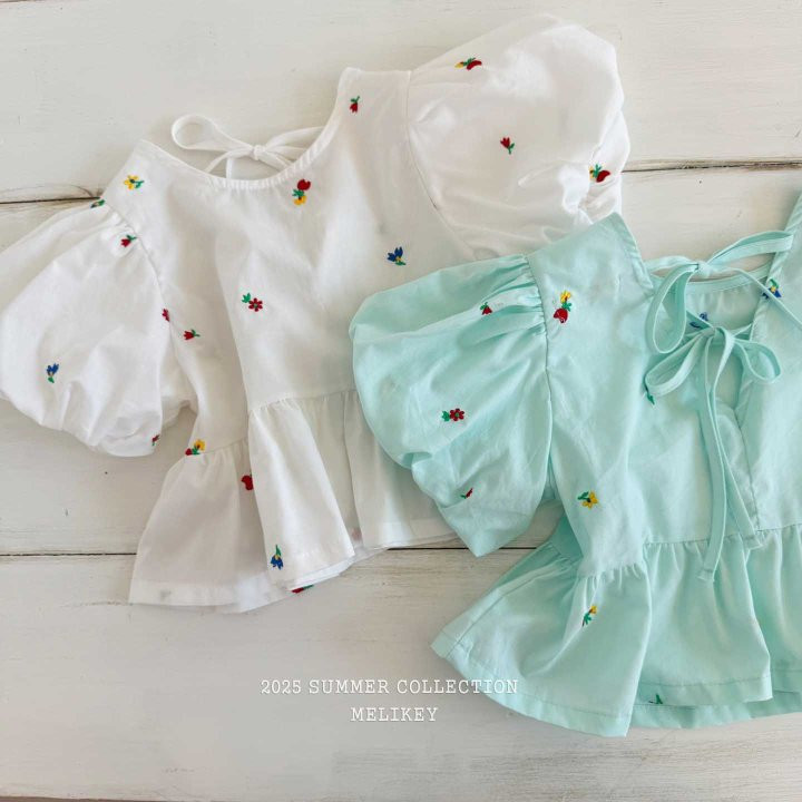 Melikey - Korean Children Fashion - #todddlerfashion - Flower Puff Blouse