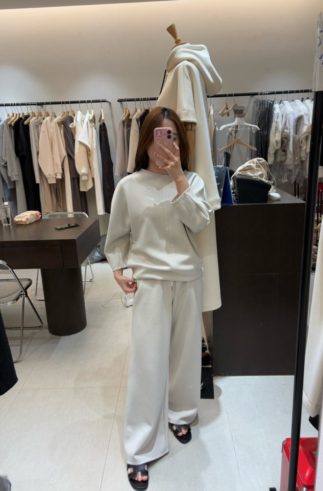 Merry J - Korean Women Fashion - #momslook - Dolman Cushion Sweatshirts - 2
