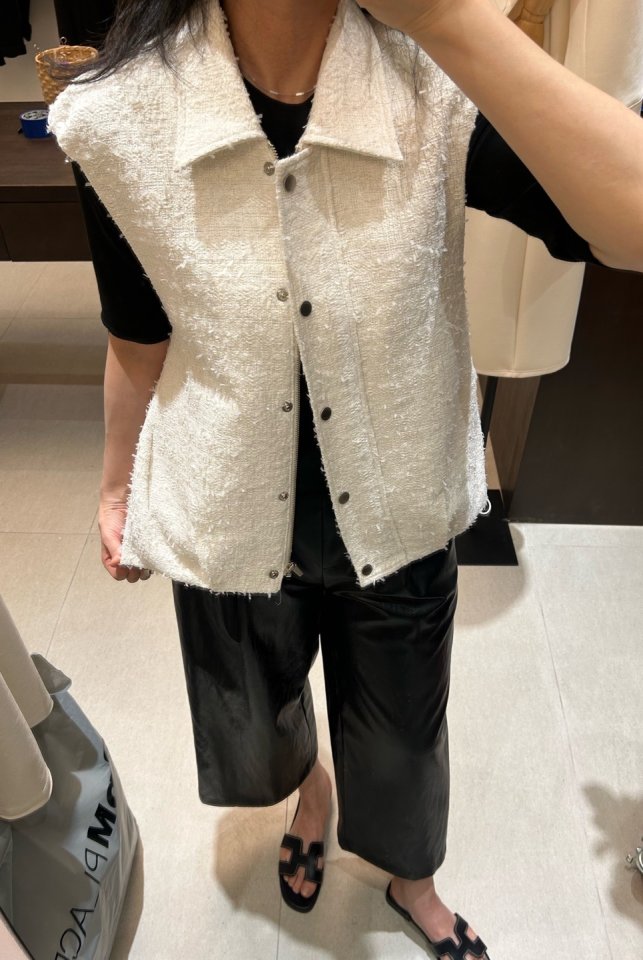 Merry J - Korean Women Fashion - #momslook - Tweed Balloon Vest - 2