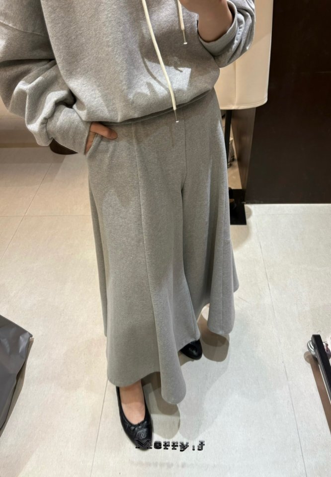 Merry J - Korean Women Fashion - #womensfashion - Jimmy Hole Pants - 6