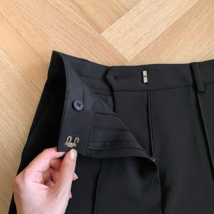 Moani - Korean Women Fashion - #restrostyle - Slim Pintuck Shorts - 11