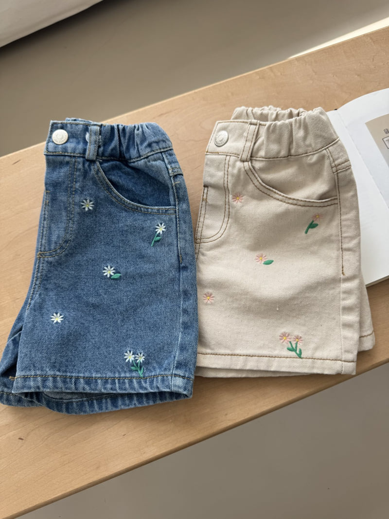 Momo Ann - Korean Children Fashion - #Kfashion4kids - Daisy Shorts