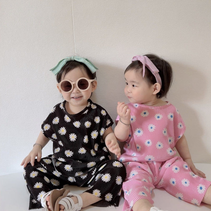 Moran - Korean Children Fashion - #Kfashion4kids - Daisy Pleats Top Bottom Set - 8