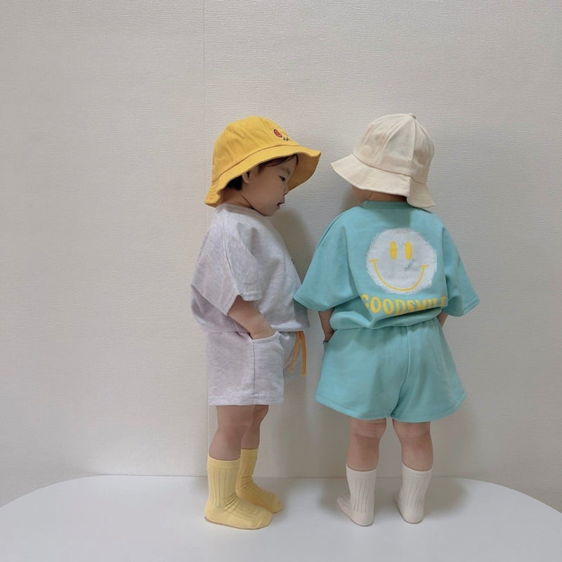Moran - Korean Children Fashion - #childofig - Good Smile Top Bottom Set - 9